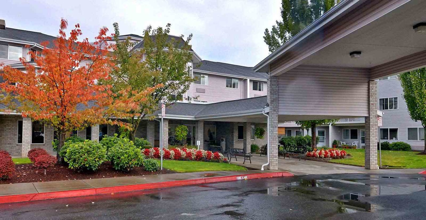 Holiday Rock Creek in Hillsboro, OR - Foto de edificio