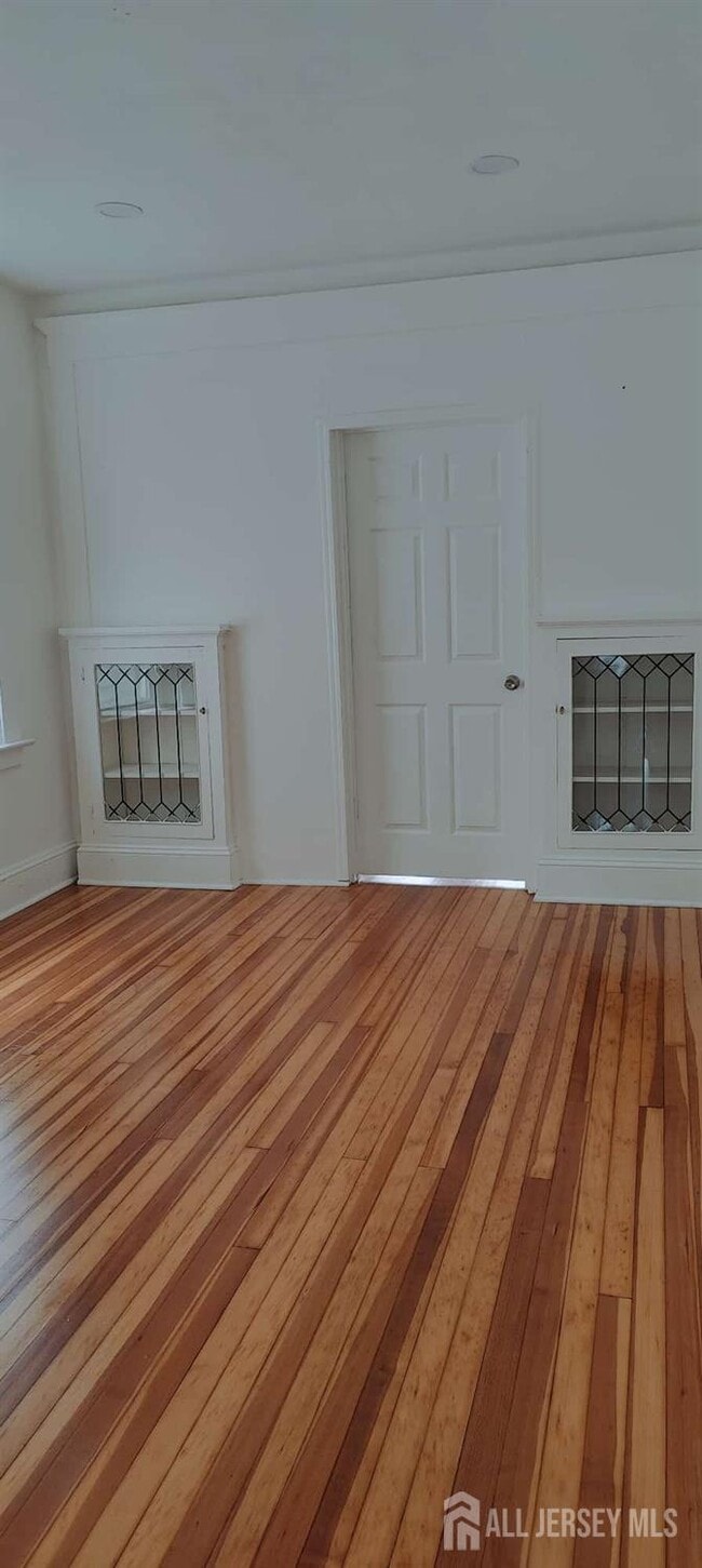 606 Cornell St in Perth Amboy, NJ - Building Photo - Building Photo