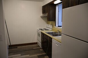 2305 Southridge Dr in Jefferson City, MO - Building Photo