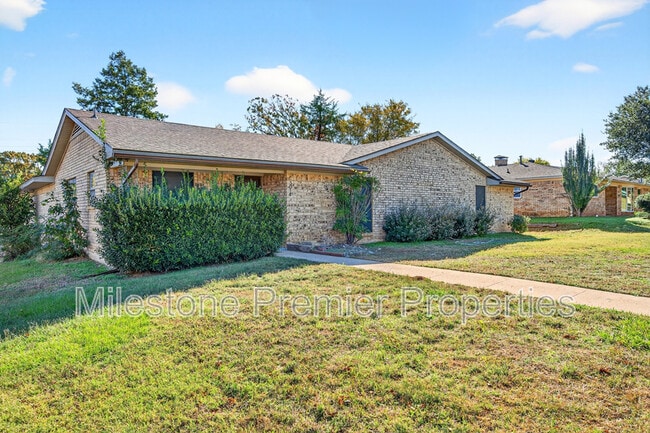 3014 Jennifer Ave in Denison, TX - Building Photo - Building Photo