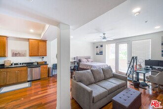360 W Ave 26 in Los Angeles, CA - Building Photo - Building Photo