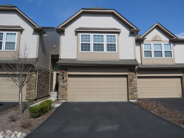 1492 Orchid St in Yorkville, IL - Building Photo