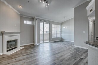 2111 Welch St in Houston, TX - Building Photo - Building Photo