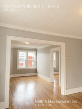 896 Pillette Rd in Windsor, ON - Building Photo - Building Photo