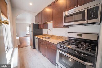 2008 Spruce St in Philadelphia, PA - Building Photo - Building Photo