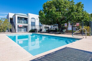 Lifestyles at Renaissance in Albuquerque, NM - Building Photo