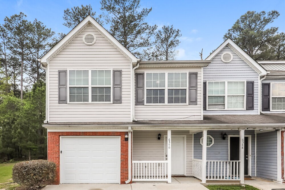 6346 Hickory Ln Cir in Union City, GA - Building Photo