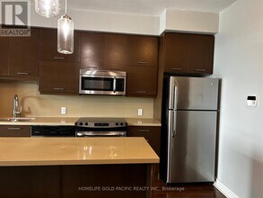 26 Norton Ave in Toronto, ON - Building Photo - Building Photo