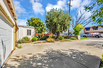 6743 Vesper Ave in Van Nuys, CA - Building Photo - Building Photo