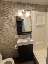 22 Hall Pl, Unit 2 in Quincy, MA - Foto de edificio - Building Photo