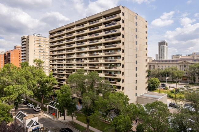 Le Jardin Apartments