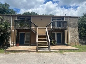 501 Hedgewood Dr in Georgetown, TX - Building Photo