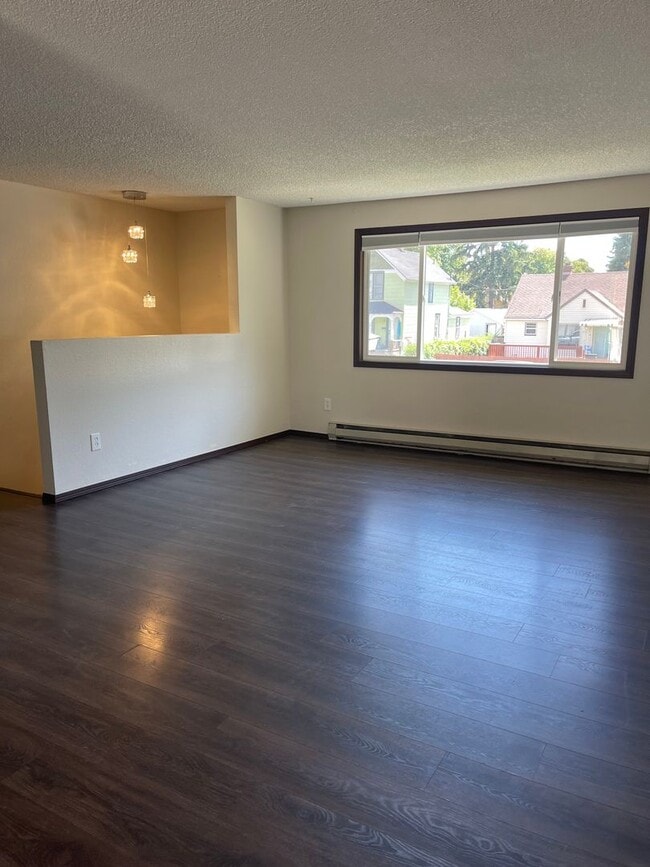 1314-1316 W Chelan Ave in Spokane, WA - Building Photo - Building Photo