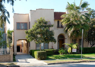 1743 Kenmore Ave in Los Angeles, CA - Building Photo - Building Photo