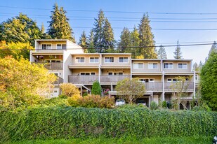 2611-2621 Jane St in Port Moody, BC - Building Photo