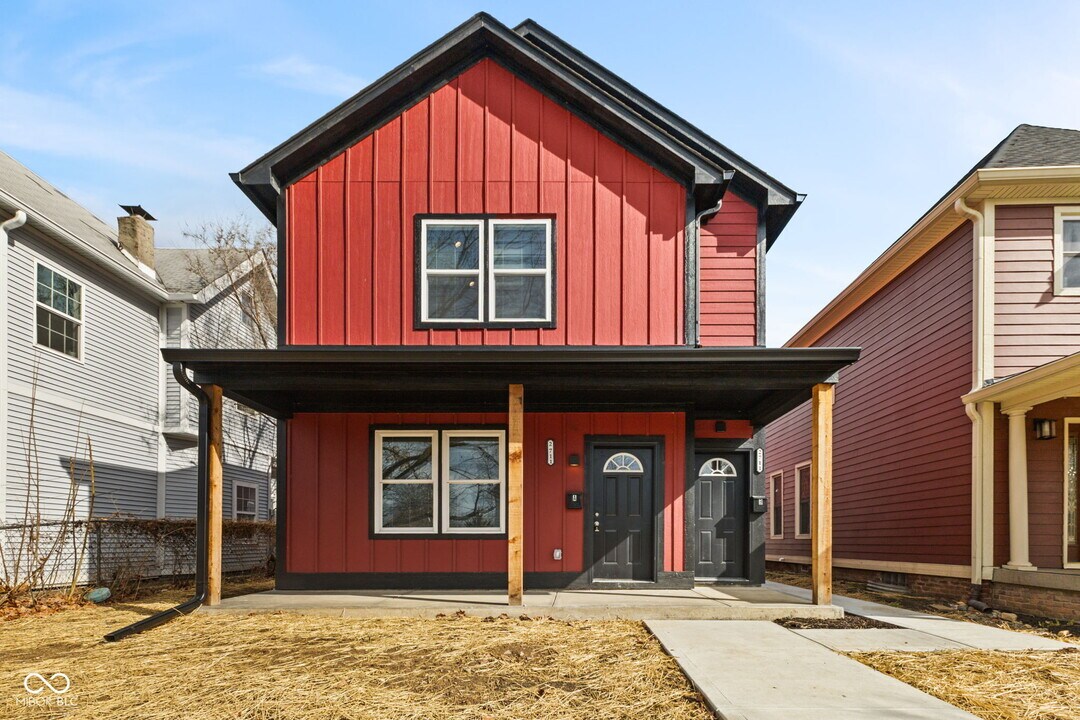 2711 Guilford Ave in Indianapolis, IN - Building Photo