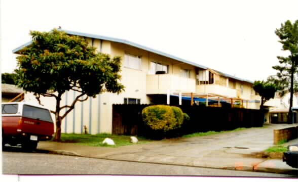 523 Stambaugh St in Redwood City, CA - Building Photo - Building Photo