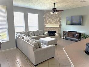 18330 Memorial Falls Dr in Tomball, TX - Building Photo - Building Photo