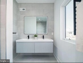 2527 Nicholas St in Philadelphia, PA - Building Photo - Building Photo