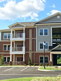 Flint River Apartments in Huntsville, AL - Foto de edificio - Building Photo