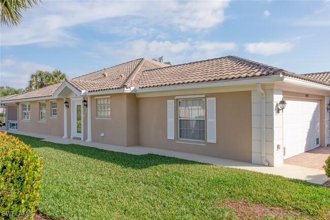 14670 Ferrara Ct in Bonita Springs, FL - Foto de edificio - Building Photo