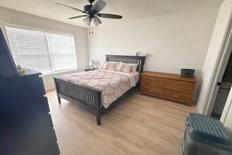 3315 Stoneway Ct in Champaign, IL - Building Photo - Building Photo