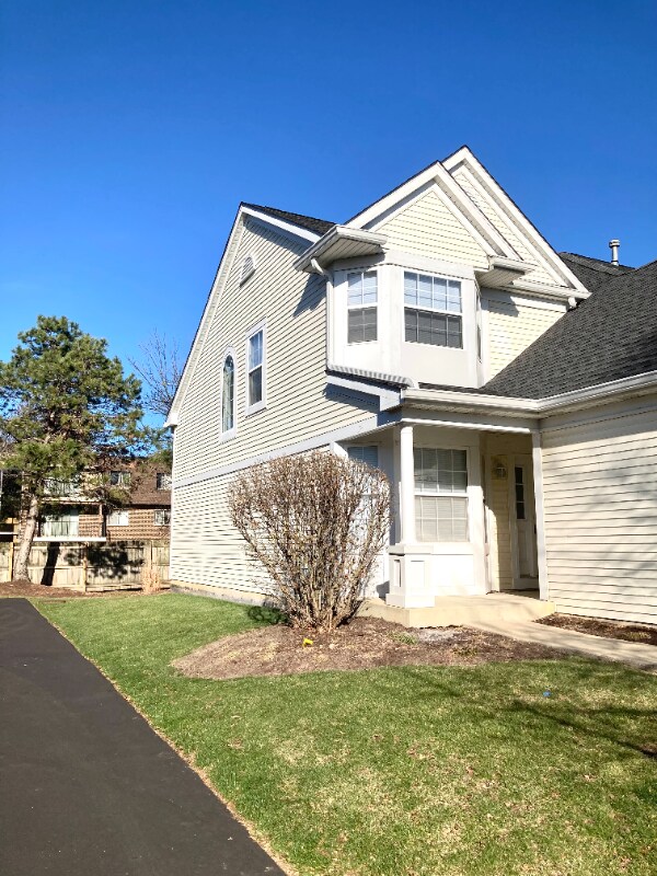 129 Tara Ln in West Chicago, IL - Building Photo - Building Photo