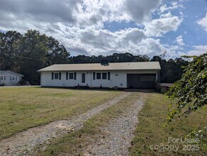 155 Hamptons Cove Rd in Troutman, NC - Building Photo - Building Photo