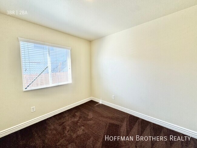 119 W 94th St-Unit -1 in Los Angeles, CA - Building Photo - Building Photo