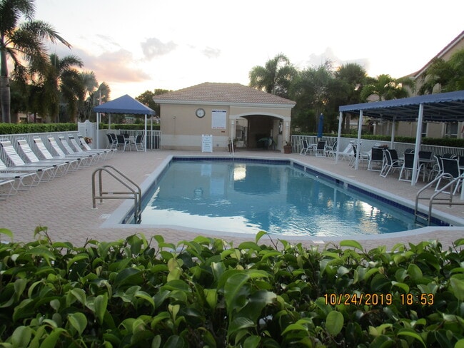 6878 Sterling Greens Ct in Naples, FL - Building Photo - Building Photo