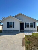6235 June Bug Dr in Milton, FL - Building Photo