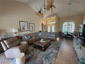 121 Bonita Ct in Marco Island, FL - Building Photo - Building Photo