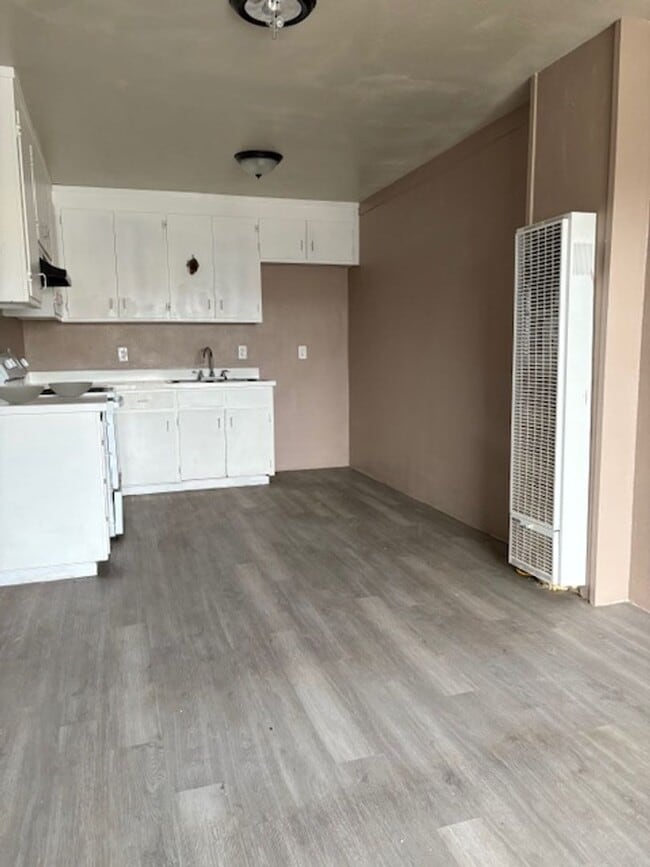 4675 N Howard Ave in Kerman, CA - Building Photo - Building Photo