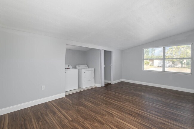 2305 Burns Ave in Melbourne, FL - Building Photo - Building Photo