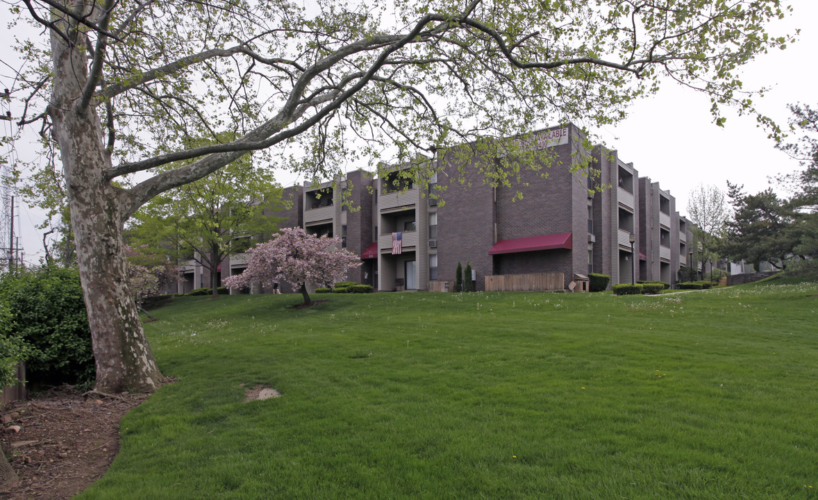 Arbor Hills Apartments in Nutley, NJ - Building Photo