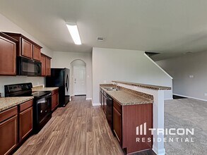 24069 Wilde Dr in Magnolia, TX - Building Photo - Building Photo