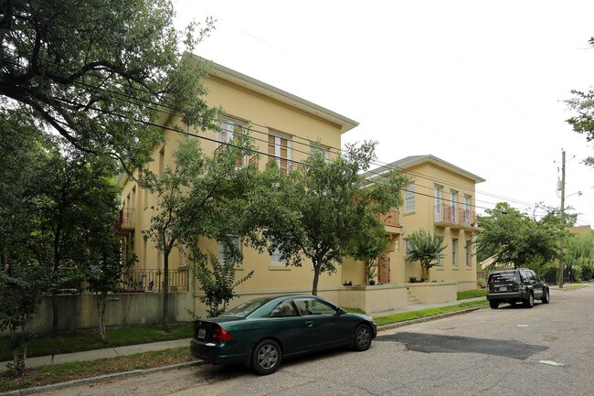 258 N Claiborne St in Mobile, AL - Foto de edificio - Building Photo