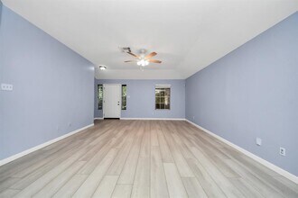 2323 Chalet Rd in Houston, TX - Building Photo - Building Photo
