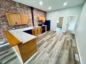 355 W 8th St, Unit 355 West 8th in Erie, PA - Building Photo