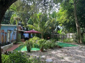 1760 NE 144th St in Miami, FL - Building Photo