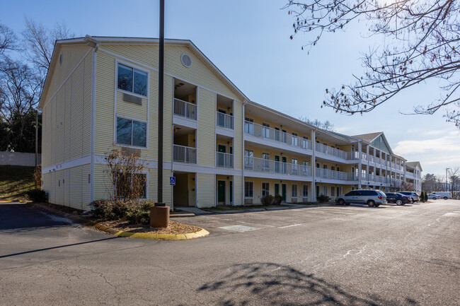 Greenview Apartments in Nashville, TN - Building Photo - Building Photo