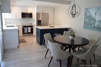 4708 SW 67th Ave, Unit L6 in Miami, FL - Building Photo - Building Photo