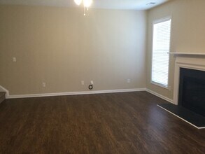 6216 Roseway Ct in Harrisburg, NC - Building Photo - Building Photo