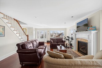 4 Quebec Rd in Island Park, NY - Building Photo - Building Photo