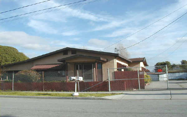 3974 Lowry Rd in Fremont, CA - Foto de edificio - Building Photo