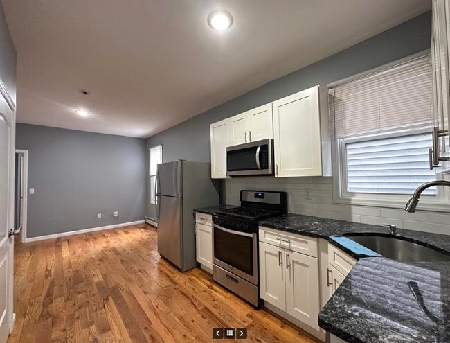 67 Grant Ave in Jersey City, NJ - Building Photo - Building Photo