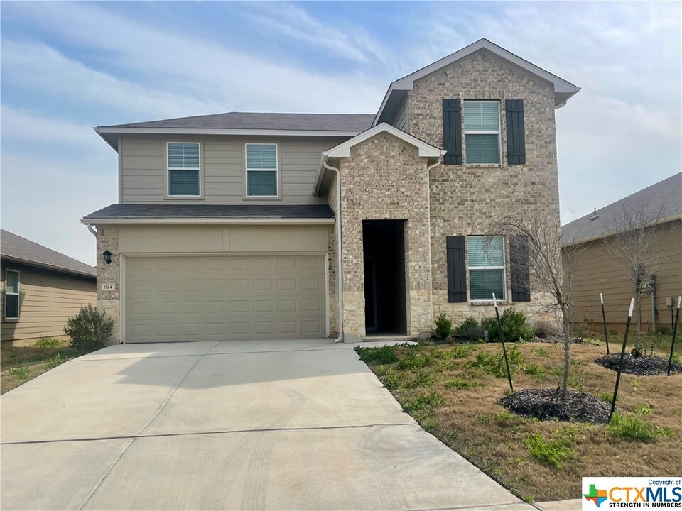 824 Cinnamon Teal in Seguin, TX - Foto de edificio