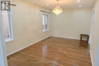 12 Pacific Wind Crescent in Brampton, ON - Building Photo - Building Photo