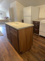 3260 Farmview Rd, Unit #A Apartamentos