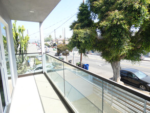 543 N Virgil Ave in Los Angeles, CA - Building Photo - Building Photo